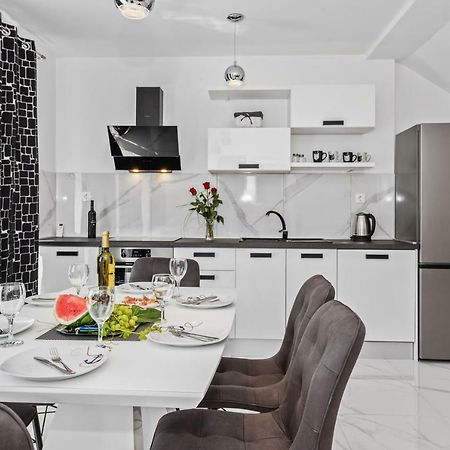 Apartmani Bruna Шибеник Экстерьер фото