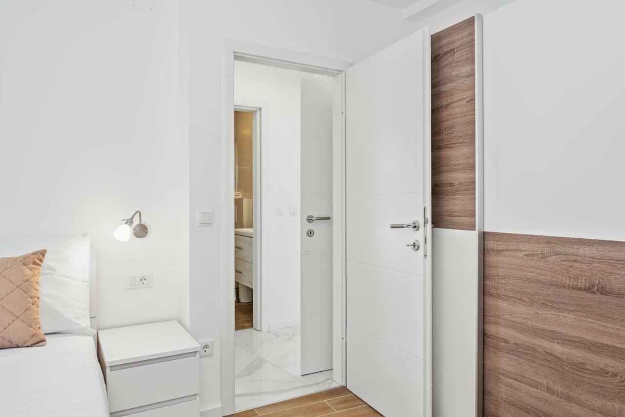 Apartmani Bruna Шибеник Экстерьер фото