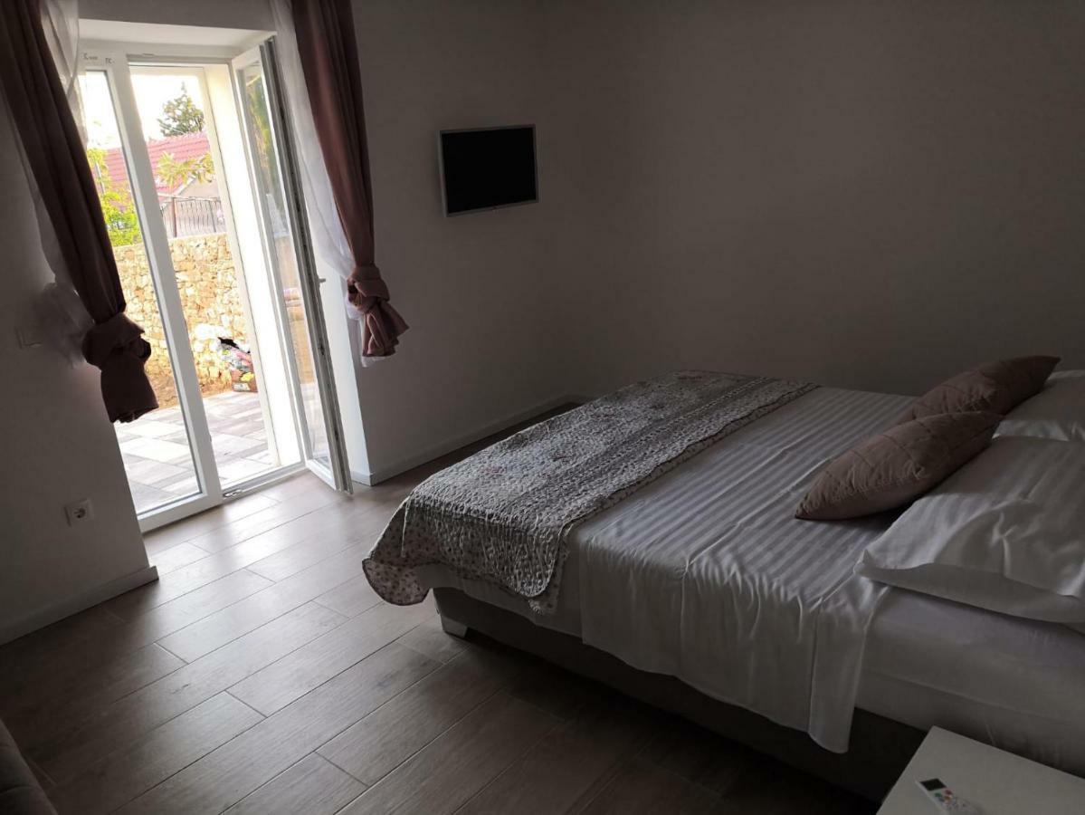 Apartmani Bruna Шибеник Экстерьер фото